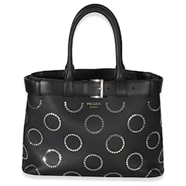 Borsa Prada con grande fibbia borchiata in pelle di vitello grainé morbido nero con cintura