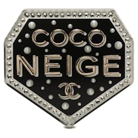 Spilla emblema Chanel Coco Mark COCO NEIGE