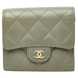 Cartera tríptico Chanel Coco Mark en piel caviar gris
