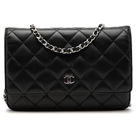 Borsa a tracolla Chanel Matelassé in pelle nera