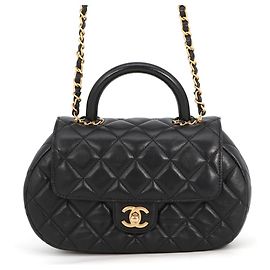 Borsa a tracolla Chanel in agnello nero