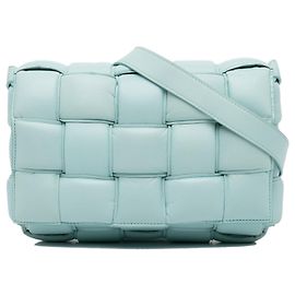 Bottega Veneta Cassette Crossbody-Tasche aus blauem Nappa-Leder Intrecciato gesteppt