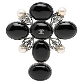 Spilla Croce Chanel Black CC in Ottone e Resina con Falsa Perla