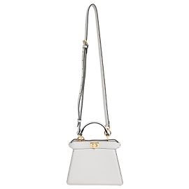 Borsa Fendi Petite Peekaboo I See U in pelle di agnello grigia