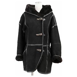 Abrigo de piel de oveja ISSEY MIYAKE