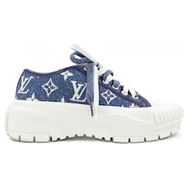 Louis Vuitton LV Squad Sneaker