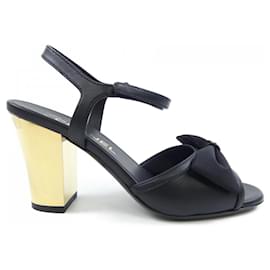 Sandali Chanel in agnello