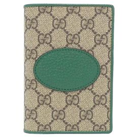 Gucci 586257 Green GG Supreme Leather Passport Cover