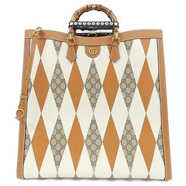 Borsa Gucci Diana GG Supreme Canvas e pelle marrone beige
