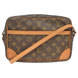 Louis Vuitton Trocadero Monogram Canvas 27