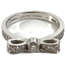 Chanel Ring aus 18K Weißgold und Diamanten mit Schleifenmotiv
