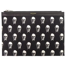 Clutch preta Yves Saint Laurent
