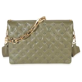 Louis Vuitton Coussin MM in pelle di agnello con monogramma in rilievo Olive