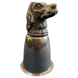 Tazza Gucci in argento con testa di cane
