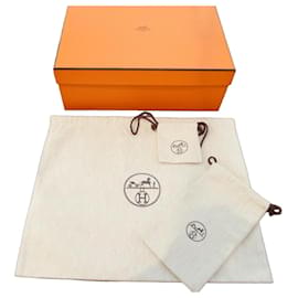 Hermès Kelly 25 Full Set (Box and Dustbags)