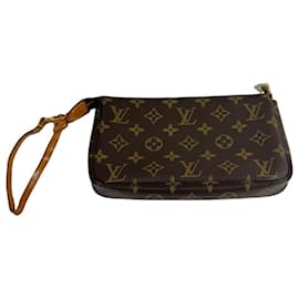 Louis Vuitton Pochette Accessoire GM Monogram