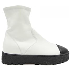 Stivaletti Chanel in pelle d'agnello