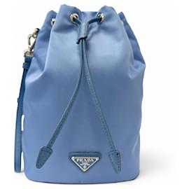 Prada Light Blue Handtasche aus Polyamid und Leder