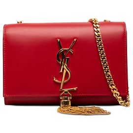 Borsa a tracolla Kate con nappa in pelle di vitello liscia monogrammata rossa di Saint Laurent Taglia Small