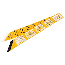 Foulard Twilly in seta Hermès Yellow Jeu de Cartes
