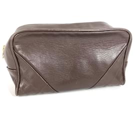 Bolso logo matelassé vintage de Chanel