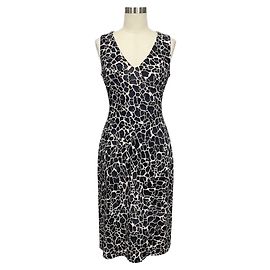 Autre Marque Vestido de seda sin mangas con cuello en V y estampado negro / marfil Zero + Maria Cornejo