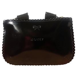 Anya Hindmarch "Money" Pouch aus schwarzem Lackleder