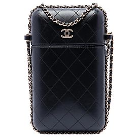 Chanel Black CC gestepptes Lammleder Ketten-Handyhalter