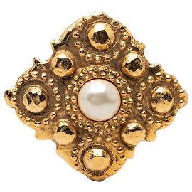 Broche Chanel Gold Gold Plated Rhombus Faux Pearl