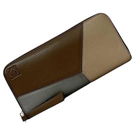 Cartera larga redonda Loewe