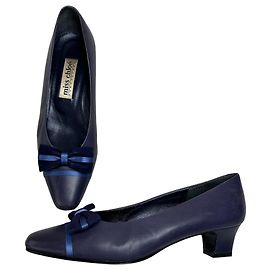 Chloé Tacones Vintage Chloe de cuero con lazo Morado oscuro Azul marino EU36.5