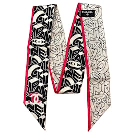 Chanel Slim Bandeau Foulard Monogramma Nero e Bianco