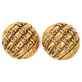 Orecchini Chanel Gold CC placcati oro a forma di conchiglia con clip
