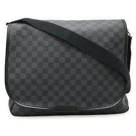 Louis Vuitton Damier Graphite Daniel GM Messenger Bag
