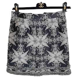 Falda Mini Chanel Patrón de Estrellas y Logo CC