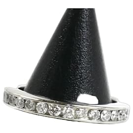Anello a fascia in platino e diamanti Harry Winston