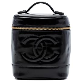 Beauty case Chanel Black CC in vernice