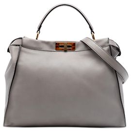 Borsa Fendi Peekaboo Iconic in pelle di vitello grigia grande