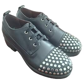 Autre Marque Schwarze Leder-Schnürschuhe mit Nieten
