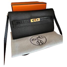 Hermès Kelly To Go Clutch in Vitello Epsom Nero