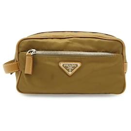 Clutch Prada Re-Nylon con logo Triangle