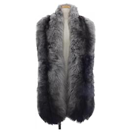 Bufanda de piel de oveja Miu Miu