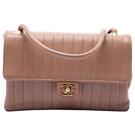 Chanel Braun Vertical Gestepptes Lambskin Single Flap Größe Medium