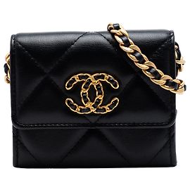 Portafoglio Chanel 19 Flap in agnello trapuntato nero con catena