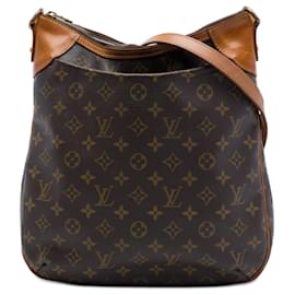 Louis Vuitton Marrone Monogram Odeon MM