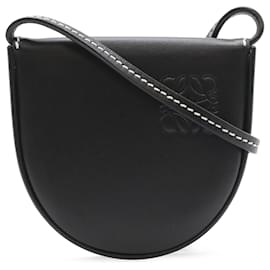 Pochette con tacco Anagram in agnello morbido nero LOEWE