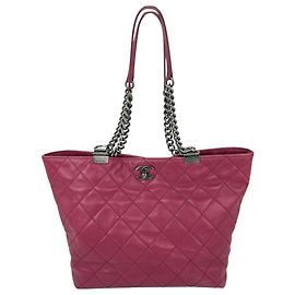 Bolso Tote Chanel Shopping in Chains de piel acolchada Burgundy