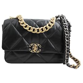 Chanel Serie a Spalla Large in Pelle di Agnello Nera con Hardware Vintage Dorato