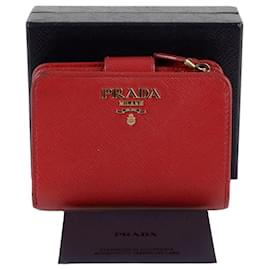 Cartera Prada 1ML018 Metal Logo Roja de Piel Saffiano