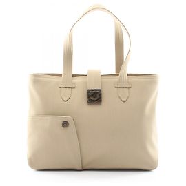 Bolso Tote Salvatore Ferragamo Gancini